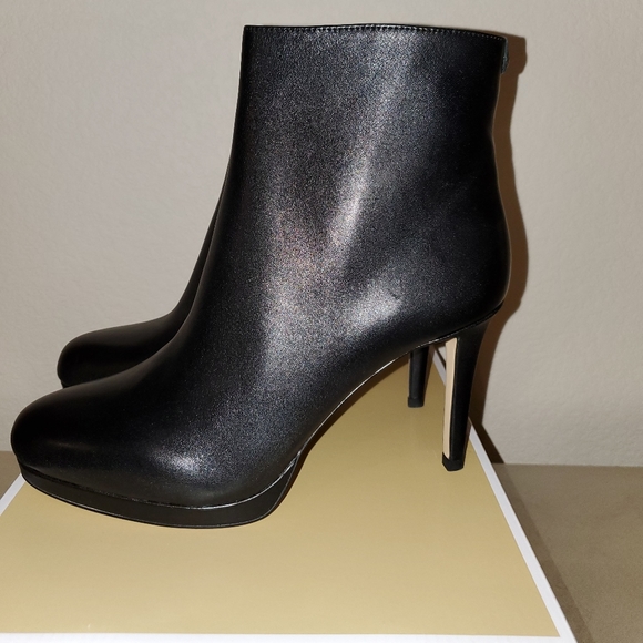 Michael Kors Sammy Leather Platform Boot - Picture 4 of 8